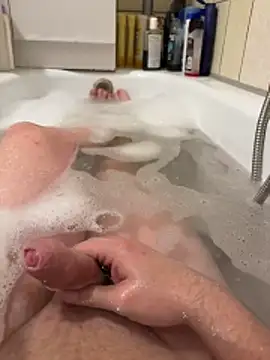 David19932908 online show from November 19, 2025, 7:03 pm