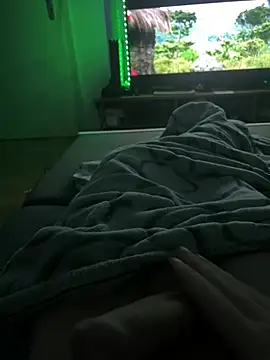 David19932908 online show from January 12, 2025, 9:19 pm