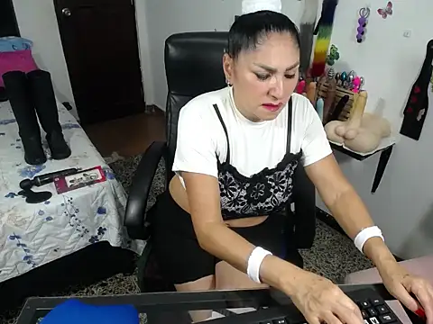 mature bigboobs10 online show from March 1, 2026, 4:12 am