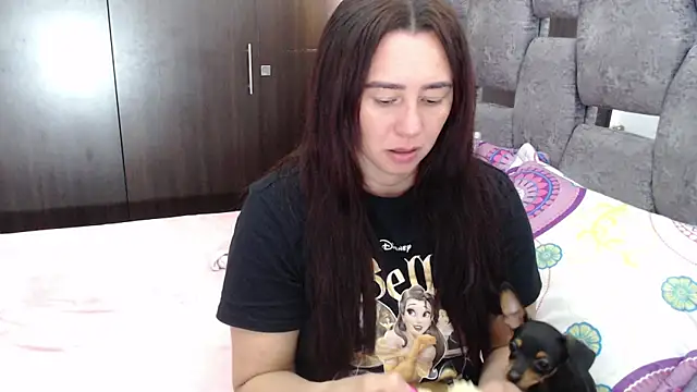 sara hott 1 online show from June 9, 2026, 4:19 pm