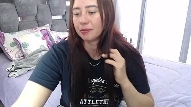 sara hott 1 online show from April 16, 2026, 2:29 pm