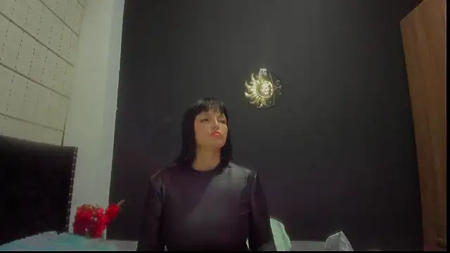 amareto queen online show from March 8, 2025, 4:28 pm