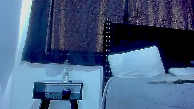 amareto queen online show from September 10, 2025, 9:14 pm