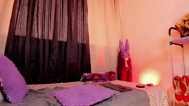 lesly xx online show from March 3, 2026, 7:43 pm