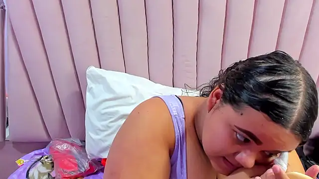 ValenTitis online show from February 18, 2025, 8:03 pm