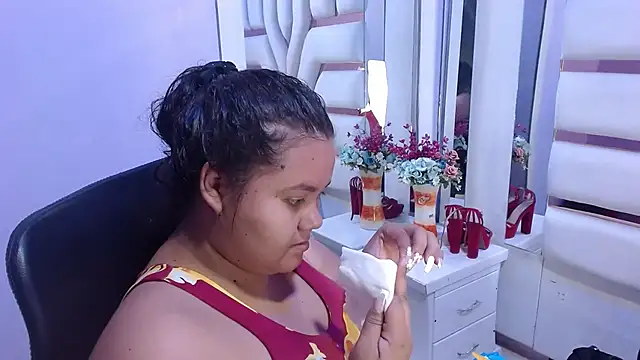 ValenTitis online show from October 11, 2025, 8:21 pm