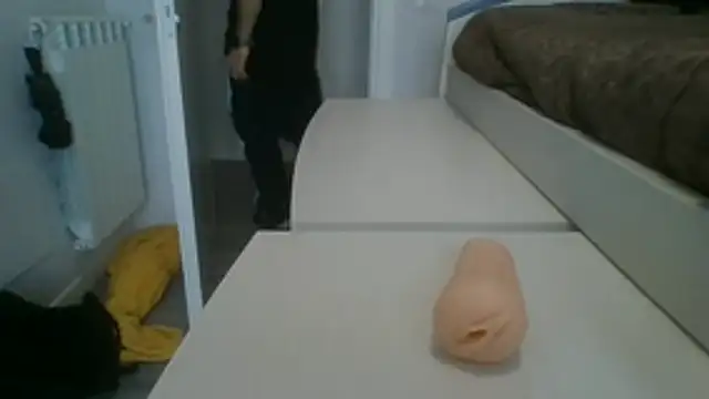Hotboyo01 online show from November 1, 2025, 11:37 am