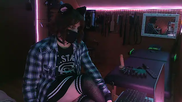 Ginny-the-bdsm-nympho online show from December 18, 2025, 6:01 pm