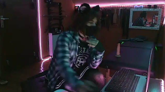 Ginny-the-bdsm-nympho online show from February 12, 2026, 5:56 pm