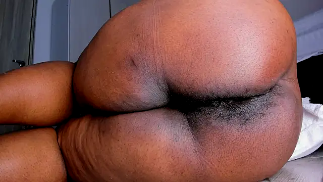 Skarleth69 online show from October 7, 2025, 2:56 am