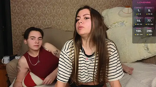 twobabesweet online show from September 28, 2025, 5:47 am