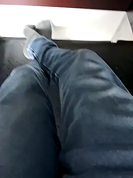 robinsan1010 online show from March 8, 2025, 4:23 am