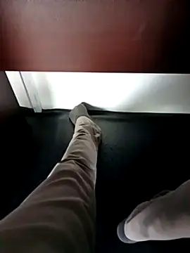 robinsan1010 online show from March 10, 2025, 1:32 pm