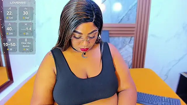 Snapshot of HannyMansonh chatting on October 19, 2025, 3:42 am HannyMansonh online show from October 19, 2025, 3:42 am