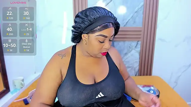 Snapshot of HannyMansonh chatting on November 12, 2025, 3:43 am HannyMansonh online show from November 12, 2025, 3:43 am