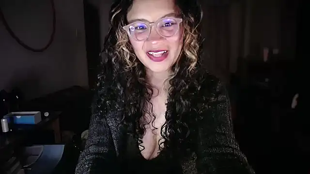 Hathorlove online show from April 14, 2026, 3:55 am