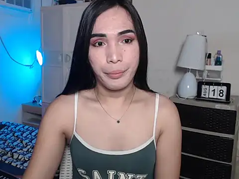 Msyensmith online show from September 18, 2025, 3:31 am