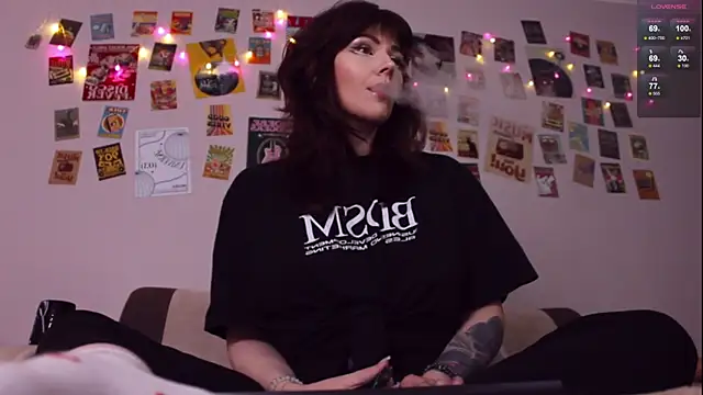 Luna Blake online show from December 21, 2025, 12:51 pm