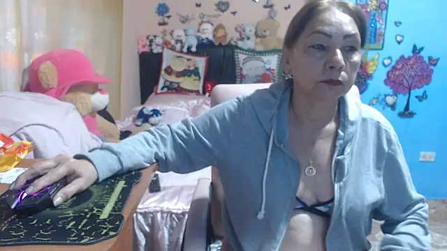 milfeddy  online show from December 15, 2025, 12:11 pm