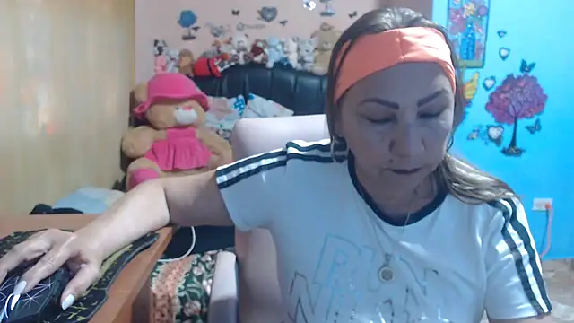 Snapshot of milfeddy_ chatting on April 30, 2026, 9:19 pm milfeddy online show from April 30, 2026, 9:19 pm