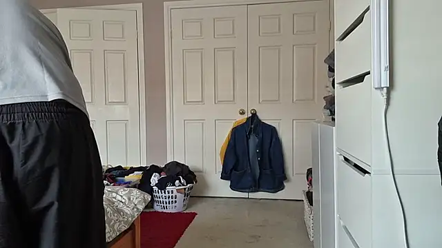 AmGuy23 online show from September 16, 2025, 4:46 am