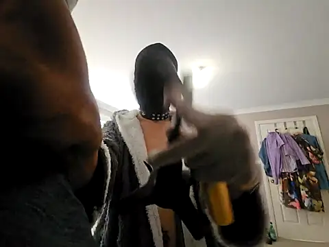 AmGuy23 online show from November 19, 2025, 7:58 pm