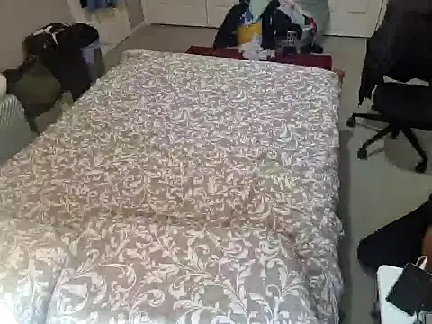 AmGuy23 online show from February 12, 2025, 12:48 am