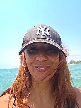 Snapshot of LeticiaWoods chatting on July 7, 2026, 9:24 am LeticiaWoods online show from July 7, 2026, 9:24 am