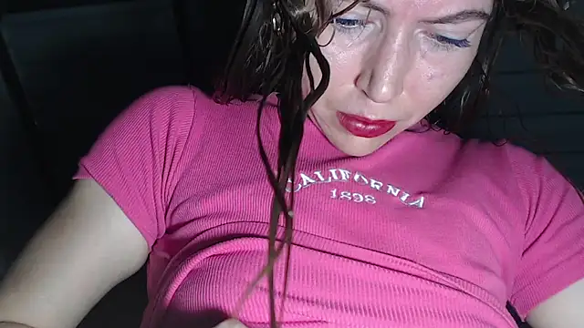 Snapshot of candylove05 chatting on October 31, 2025, 2:46 pm candylove05 online show from October 31, 2025, 2:46 pm