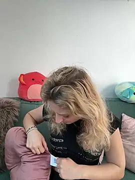 MileySummer online show from March 1, 2025, 9:18 am