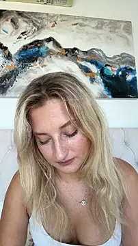 MileySummer online show from September 28, 2025, 9:16 am