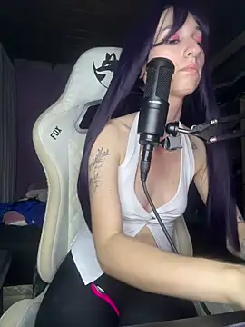 bunnydark00 online show from March 18, 2026, 4:26 am