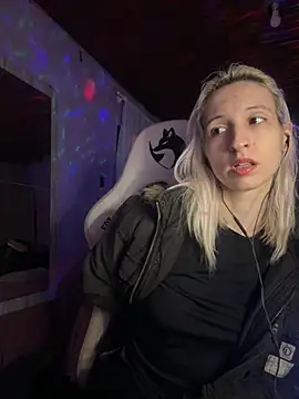 bunnydark00 online show from September 8, 2025, 9:58 pm