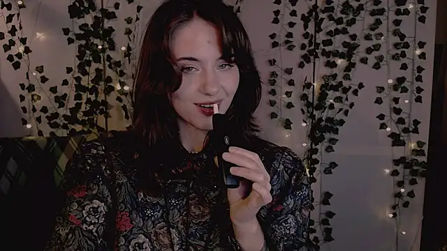 risha laas online show from November 12, 2025, 7:51 pm