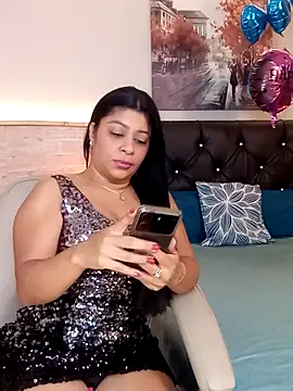 Lashmy111 online show from November 17, 2025, 6:39 am