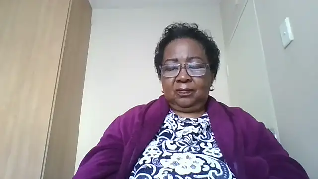 Snapshot of KinkyRicoSaisyours chatting on July 5, 2026, 8:32 am KinkyRicoSaisyours online show from July 5, 2026, 8:32 am
