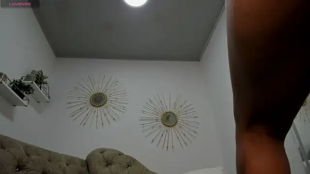 Naughty  Mom online show from March 14, 2025, 12:51 pm