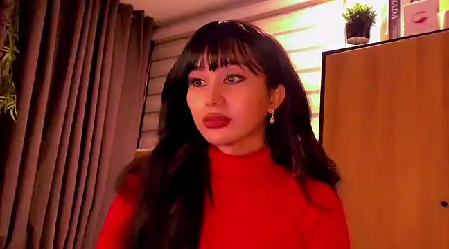 YOURCRISTINAS online show from December 24, 2024, 4:11 am