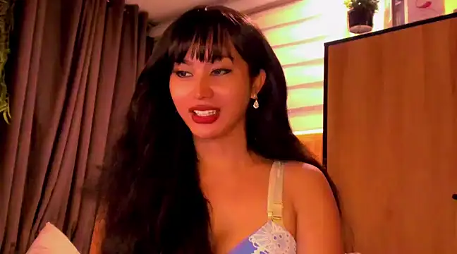 YOURCRISTINAS online show from December 30, 2024, 1:26 am