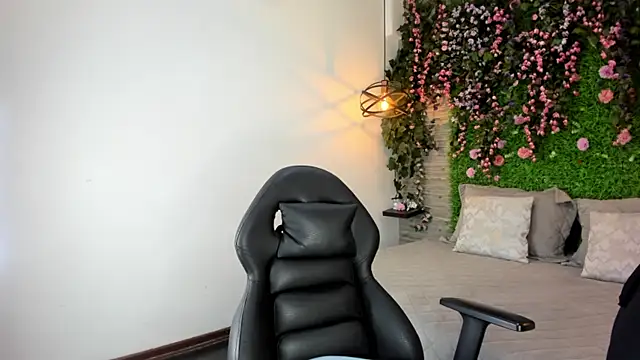 SarahDeyvis online show from January 6, 2026, 3:16 pm