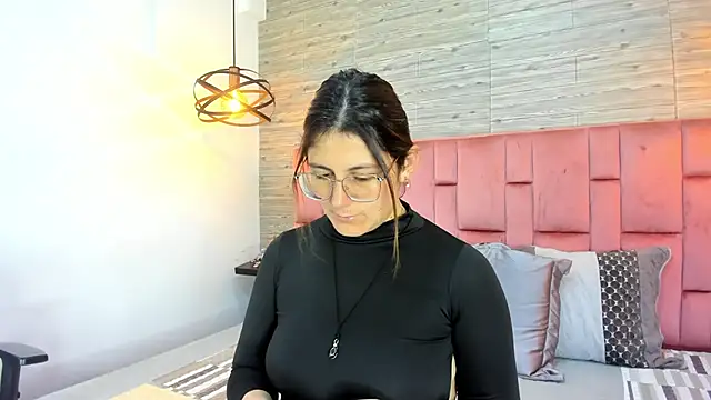 SarahDeyvis online show from October 8, 2025, 11:34 am