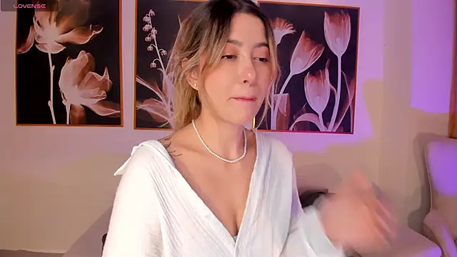 EveBensonX online show from March 20, 2026, 7:37 pm