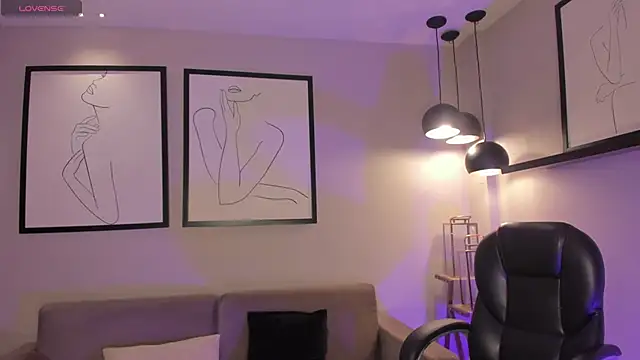 Snapshot of EveBensonX chatting on February 21, 2026, 12:40 pm EveBensonX online show from February 21, 2026, 12:40 pm