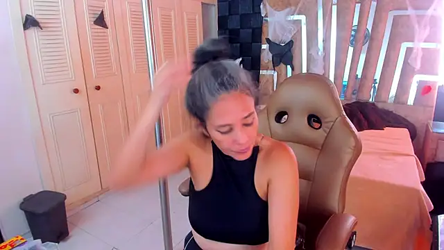 Snapshot of cute_sassy chatting on November 8, 2025, 2:31 pm cute sassy online show from November 8, 2025, 2:31 pm