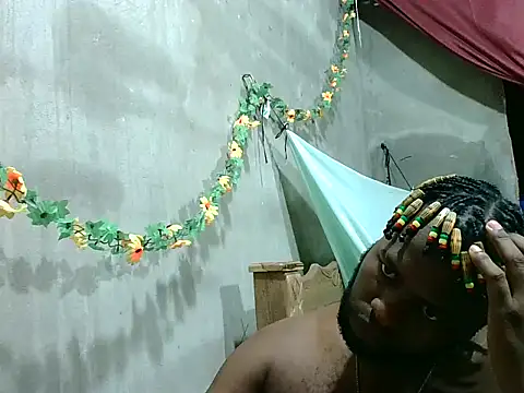 2ocmaxi online show from April 23, 2026, 1:45 am