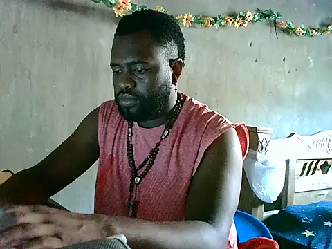 2ocmaxi online show from September 27, 2025, 9:32 pm