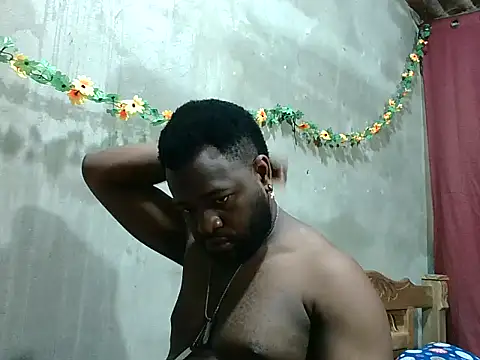 2ocmaxi online show from September 24, 2025, 3:40 pm