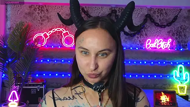 Cool Freak  online show from July 10, 2026, 10:04 am