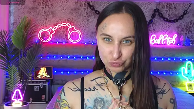 Cool Freak  online show from July 26, 2026, 10:22 am