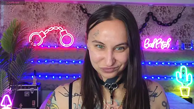 Cool Freak  online show from July 31, 2026, 10:03 am